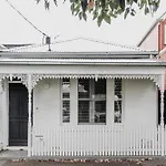 Boutique Stylish Home In South Melbourne